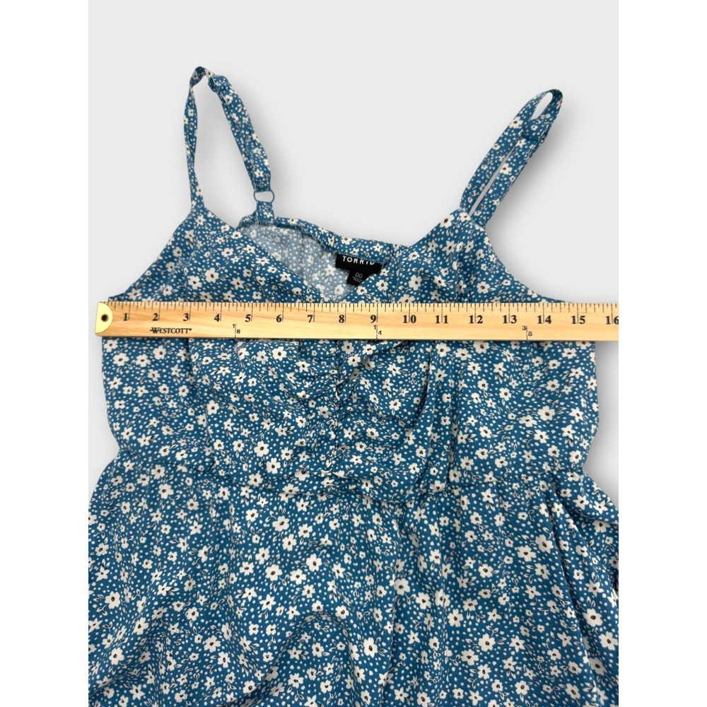 Torrid Skater Dress Size 00  Blue Ditsy Floral Sundress Fit Flare Coquette Flowy - Picture 11 of 13